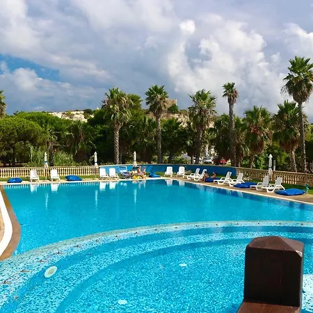 Village Baia Turchese 4* 비에스테
