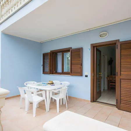 Parque de vacaciones Village Baia Turchese 4*