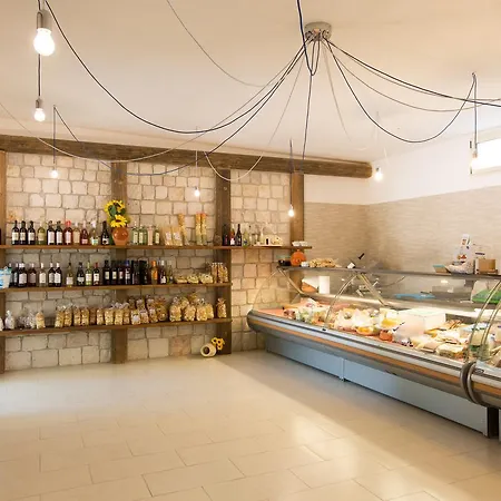 Kompleks wypoczynkowy Village Baia Turchese 4*