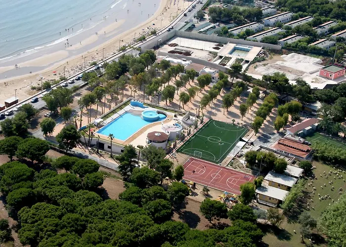 Parque de vacaciones Village Baia Turchese 4*